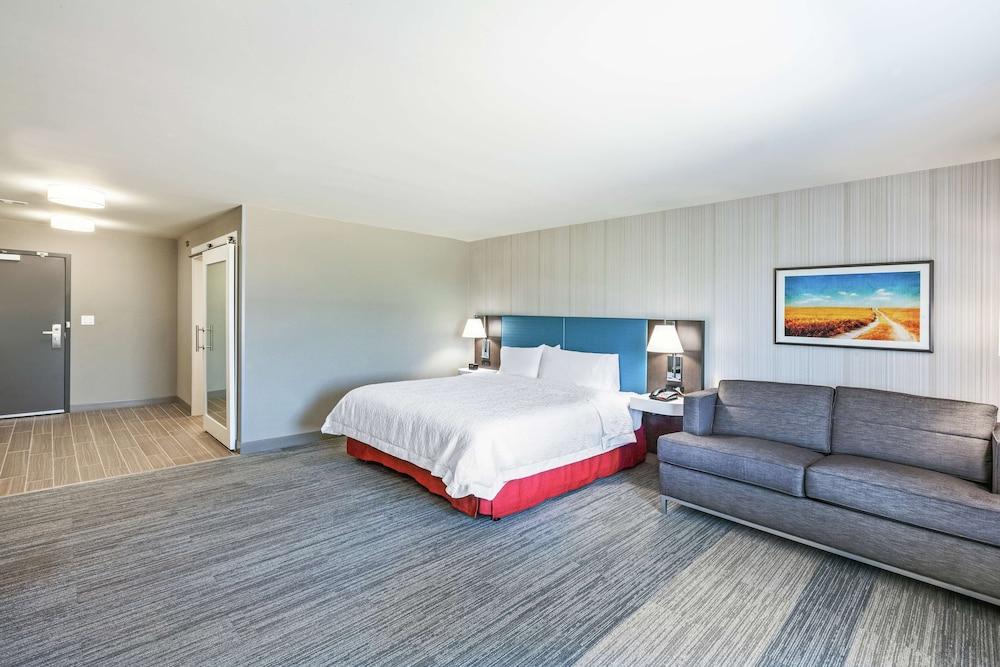 Hampton Inn Gardner Екстериор снимка