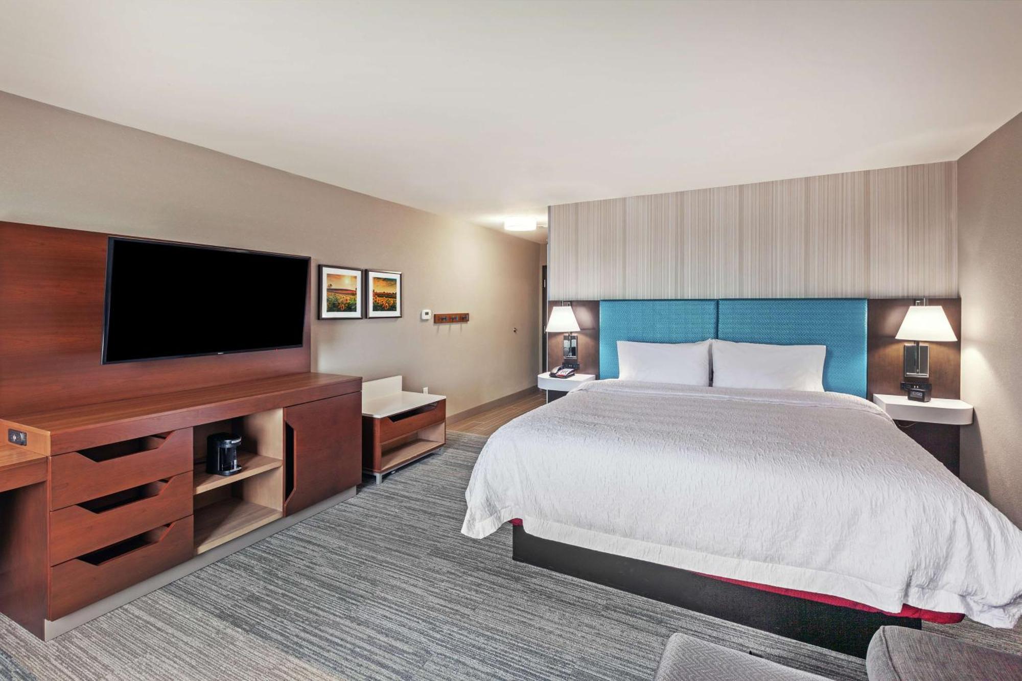 Hampton Inn Gardner Екстериор снимка
