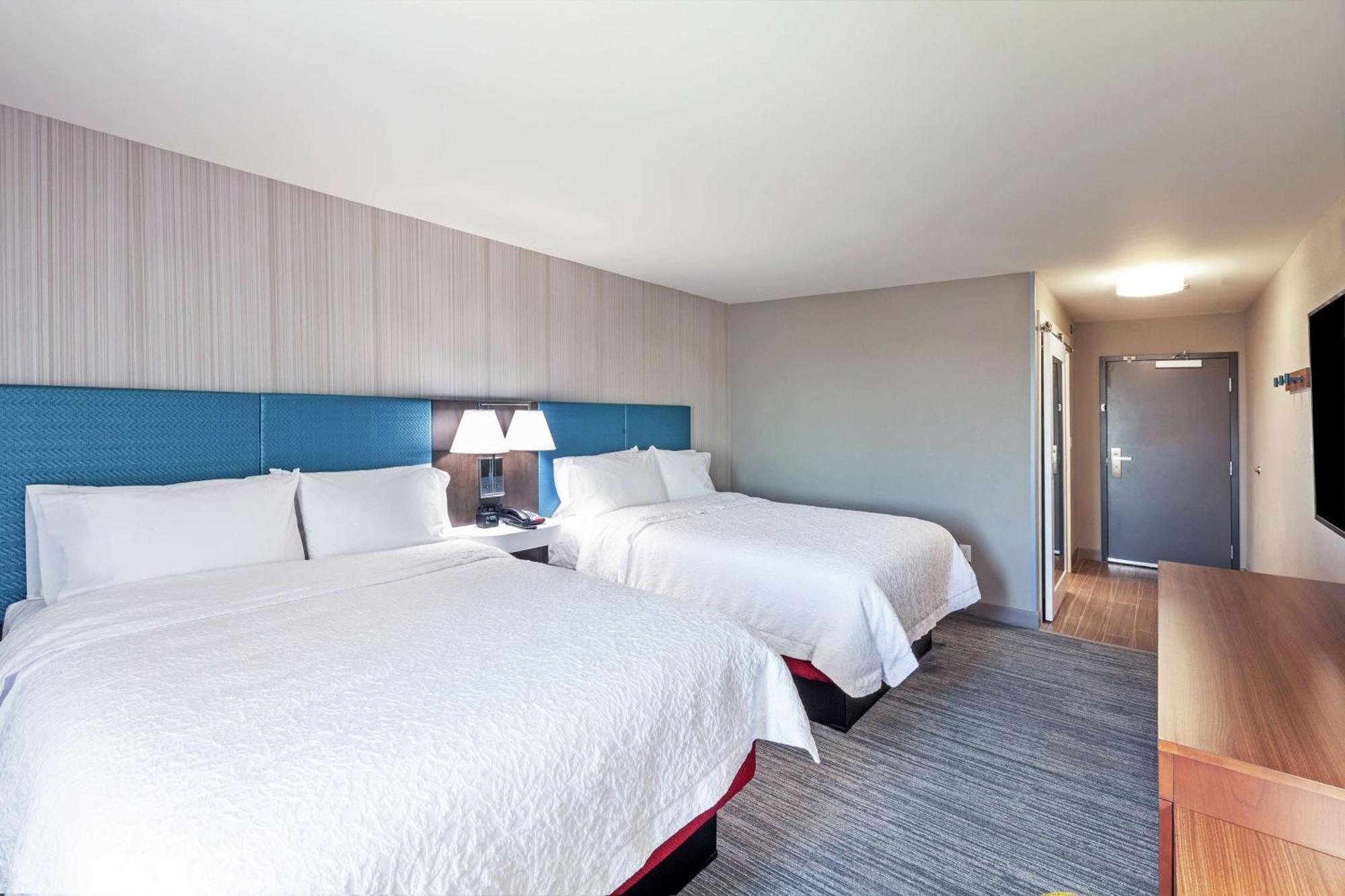 Hampton Inn Gardner Екстериор снимка